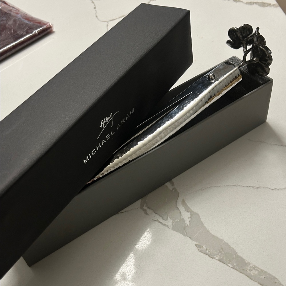 Michael Aram Silver Grooming Tool with Black Accents